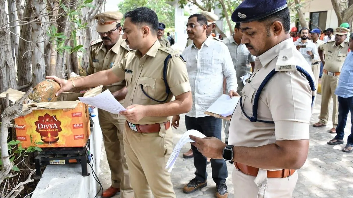 Police destroy 30 kgs of ganja in A.P.’s Nandyal district