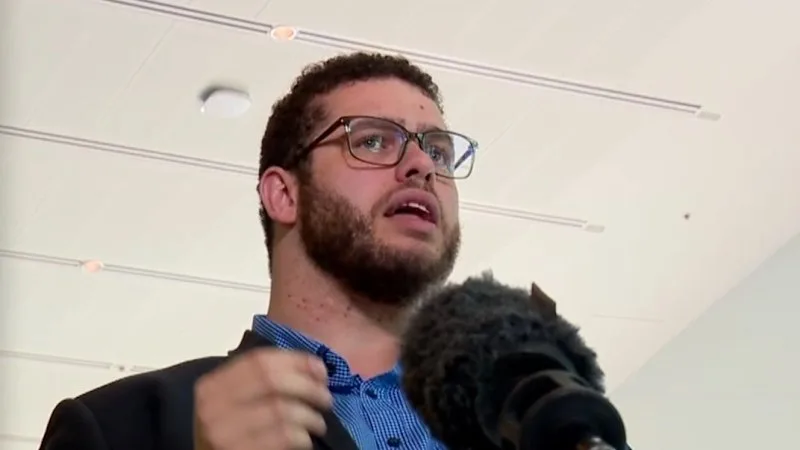 Women allegedly warned not to be alone with senator accused of misconduct