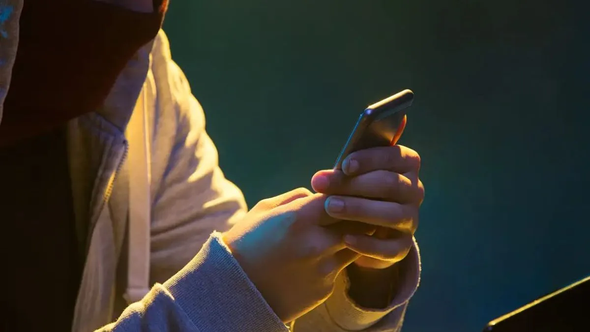 Fotos íntimas viravam arma de extorsão digital, e criminosos ameaçavam expor vítimas a familiares em SC