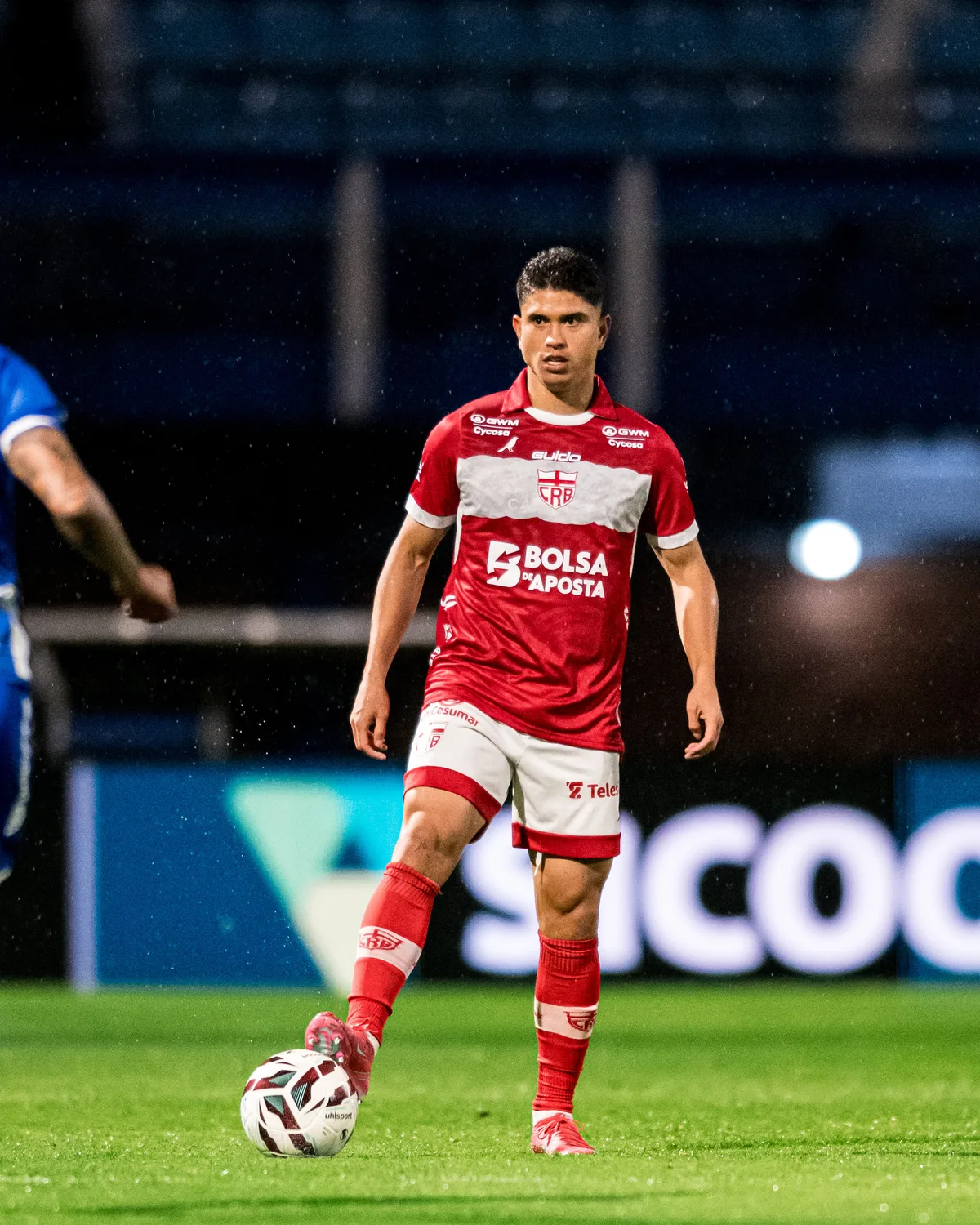 Kevin aproveita chance no CRB, ajuda defesa a "zerar baliza" e ganha confiança