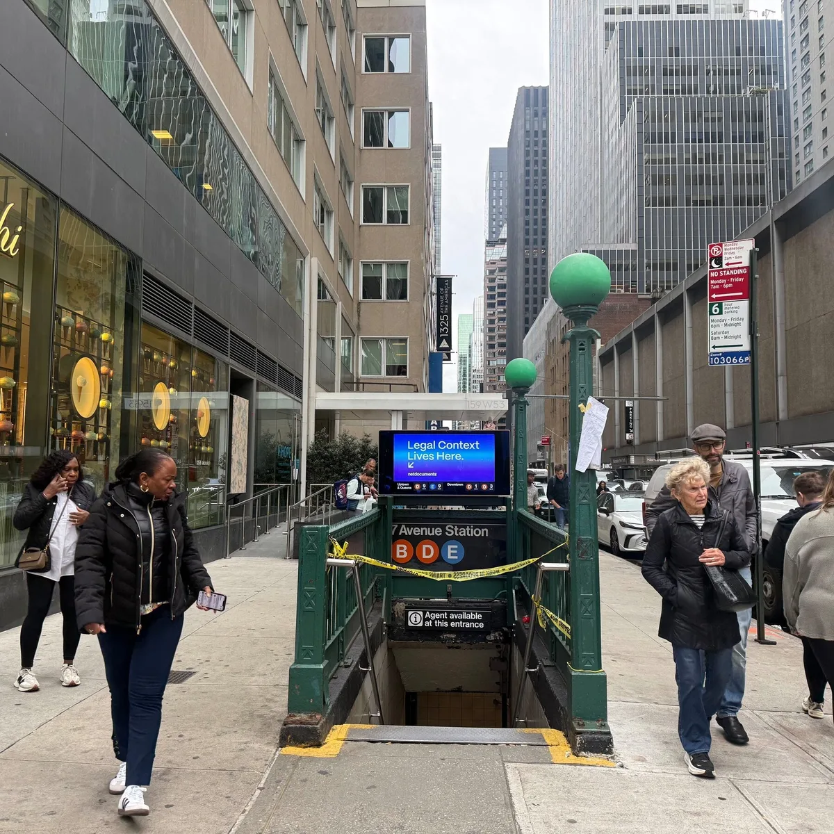 NYC Subway Shooting in Midtown Leaves Man Dead