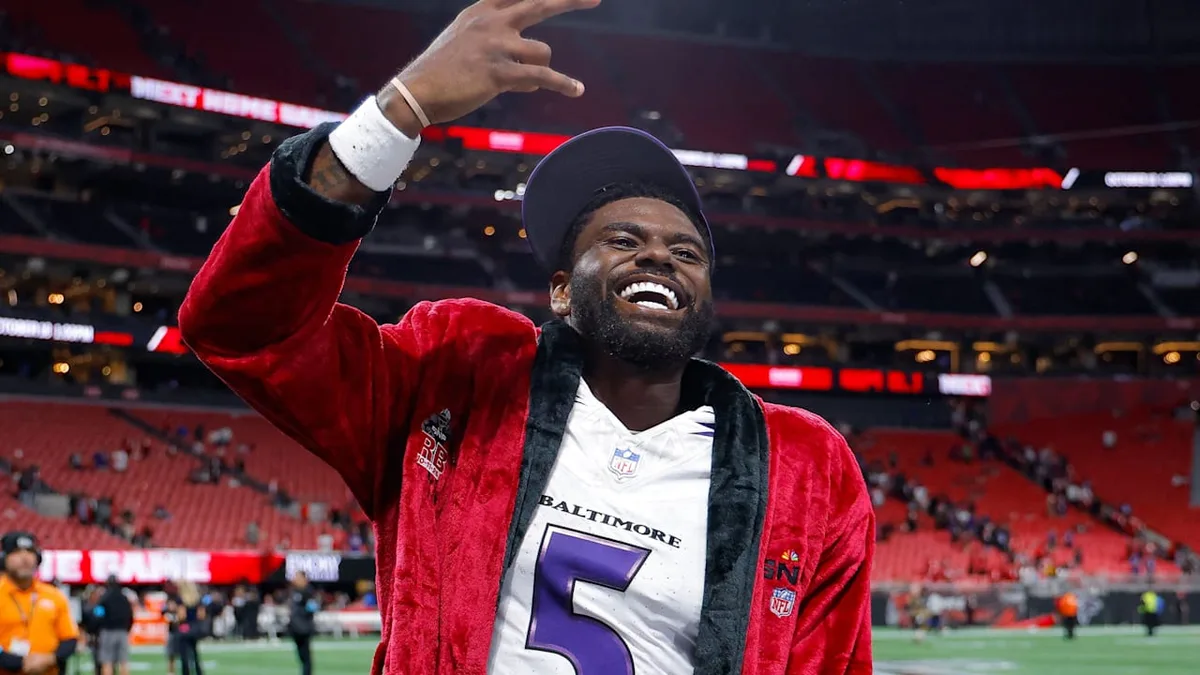 Verlängerungs-Krimi - NFL-Held feiert Sieg lässig im Bademantel