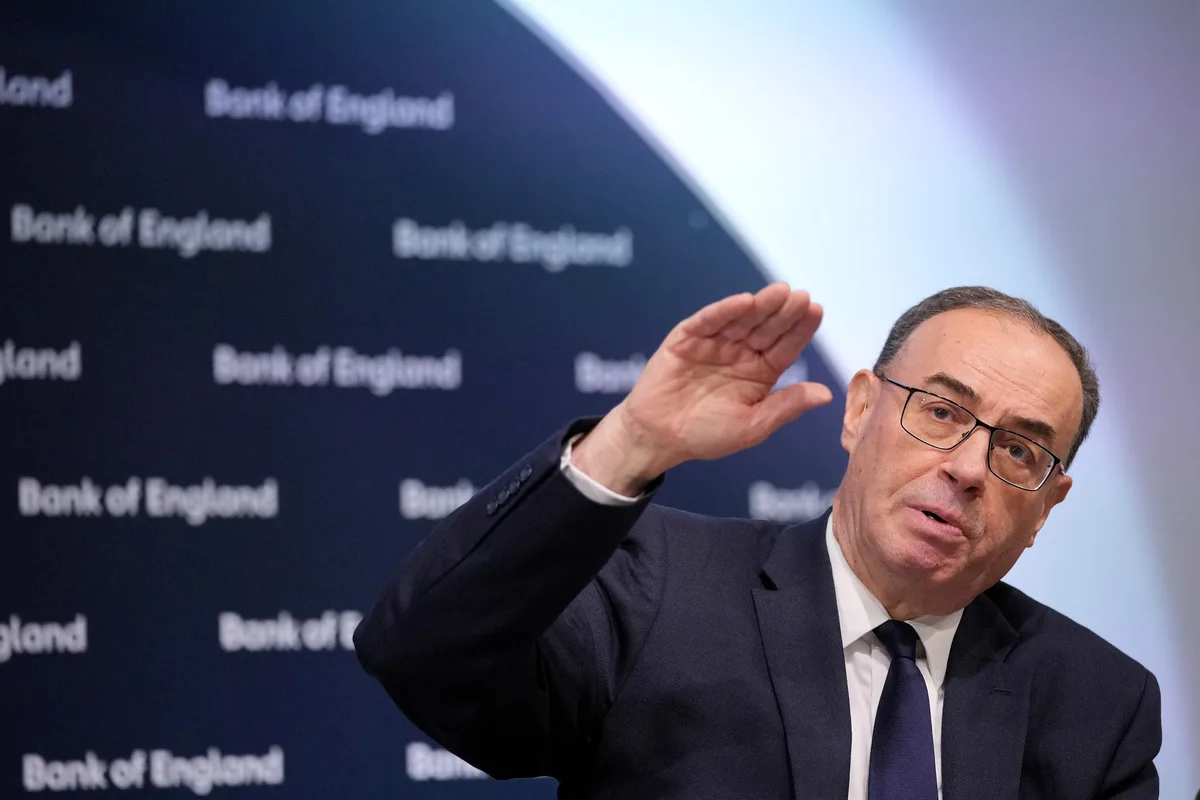 El Banco de Inglaterra mantiene los tipos de interés en el 3,75%, pero abre la puerta a futuras subidas