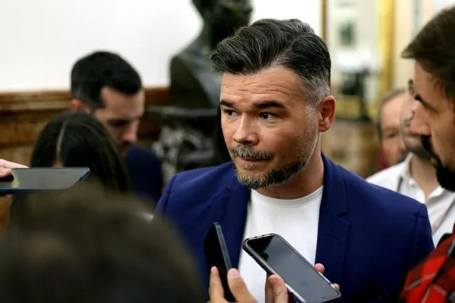 Rufián y la dirección de ERC llevan al límite la negociación sobre la candidatura a las elecciones