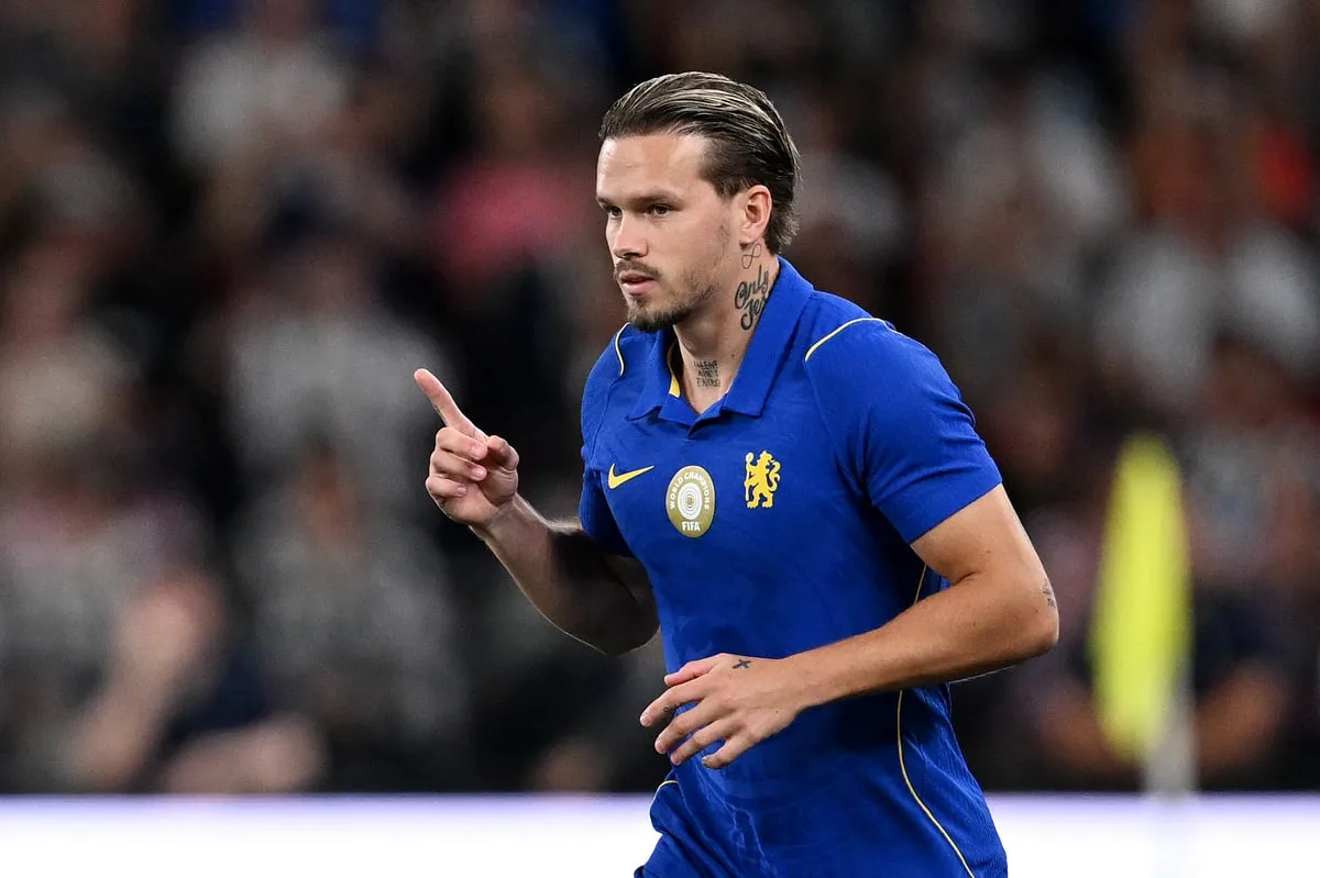 Chelsea in talks with Leeds over Mykhailo Mudryk loan move
