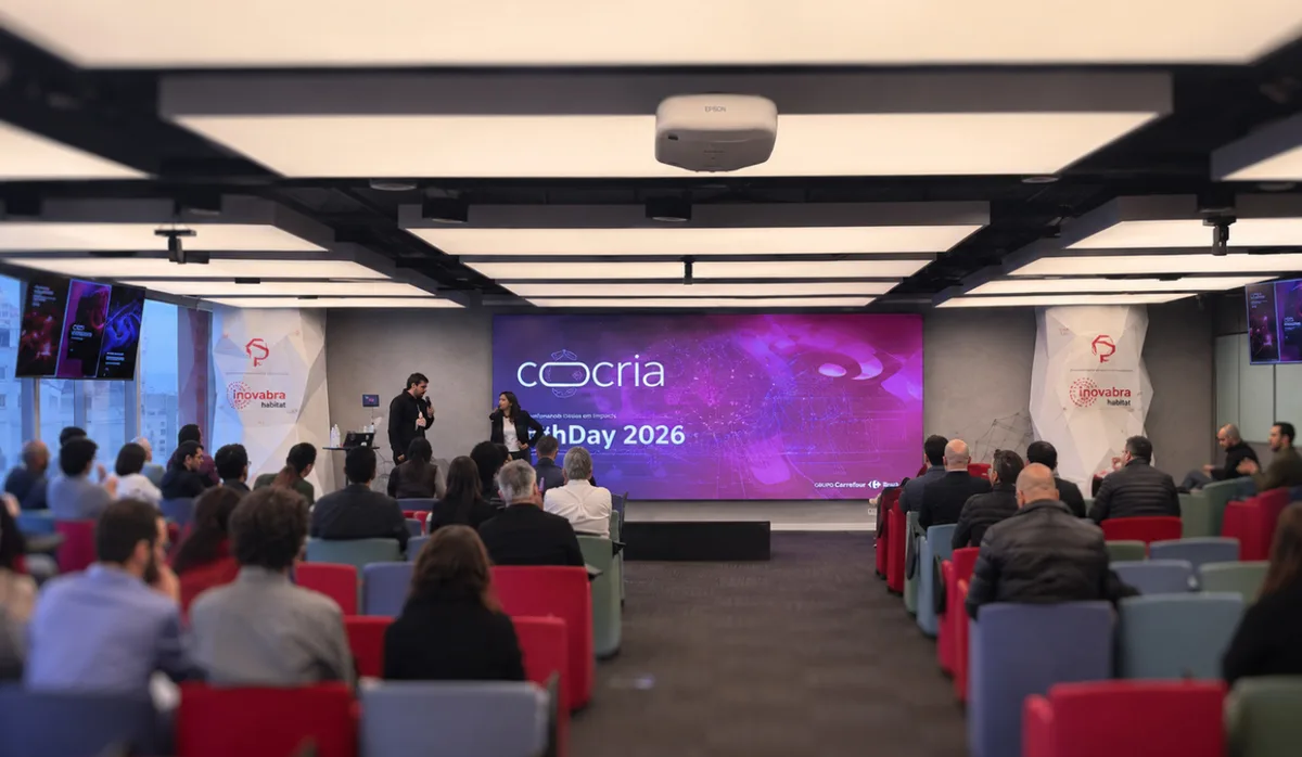 Cocria transforma desafios de negócio em 12 protótipos com IA