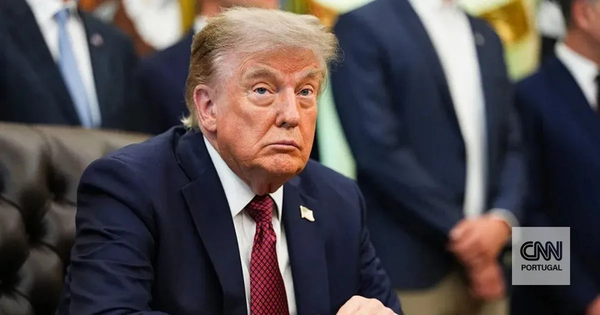 "Temos o direito de trabalhar sem entraves ou interferência do governo". CNN e Politico respondem a Trump