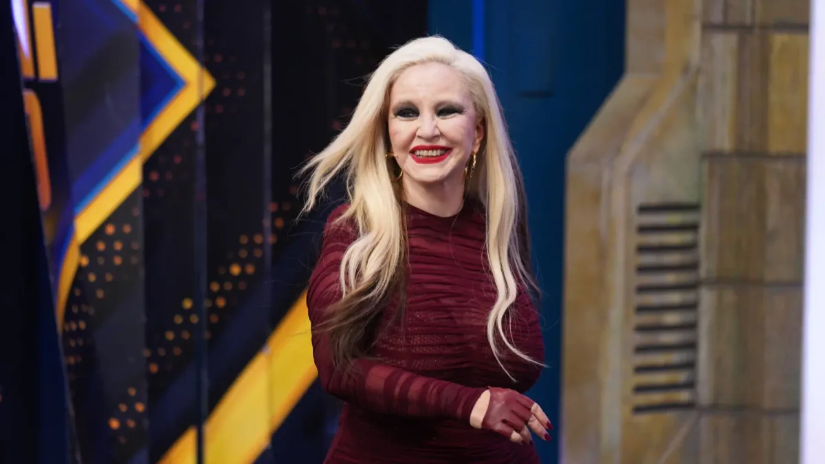 Alaska lamenta el nuevo rumbo de 'Cine de barrio' y Parada le responde: "Solo tú y yo fuimos defenestrados"