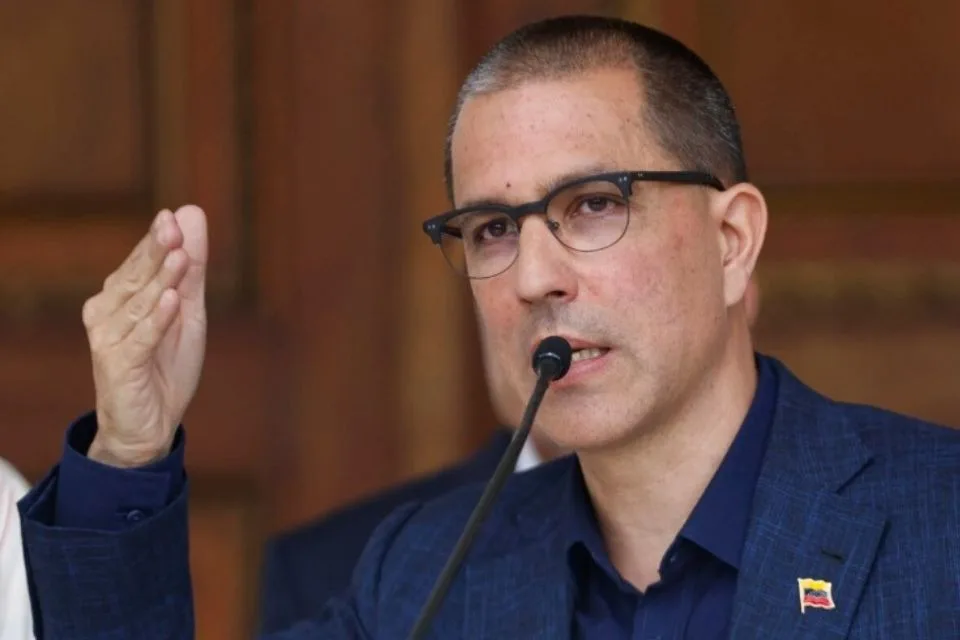 «Nadie está pensando en cuotas», dice Arreaza sobre renovación de magistrados del TSJ