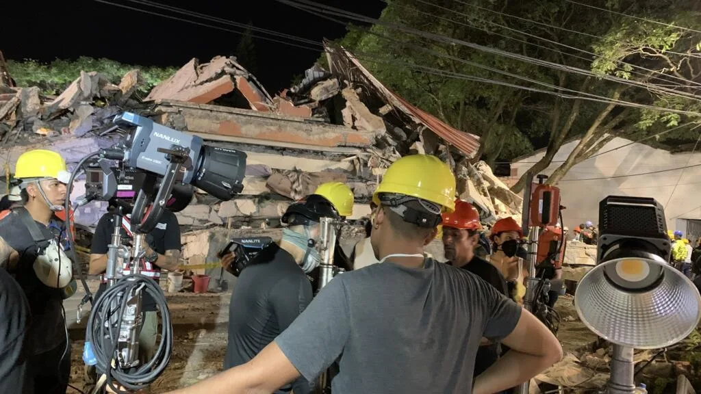 Séisme en Colombie : le secteur du cinéma se mobilise la nuit pour éclairer les décombres