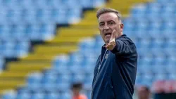 Carlos Carvalhal: «Temos de começar a dar ao pedal...»