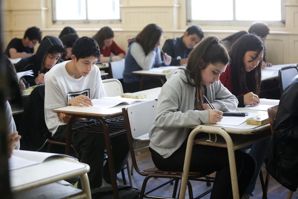 La catástrofe que muestran las pruebas PISA y el dato demoledor sobre la brecha socioeconómica en el aprendizaje