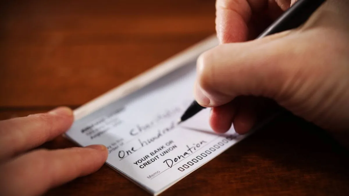 Woman donates $1 million to the teachers