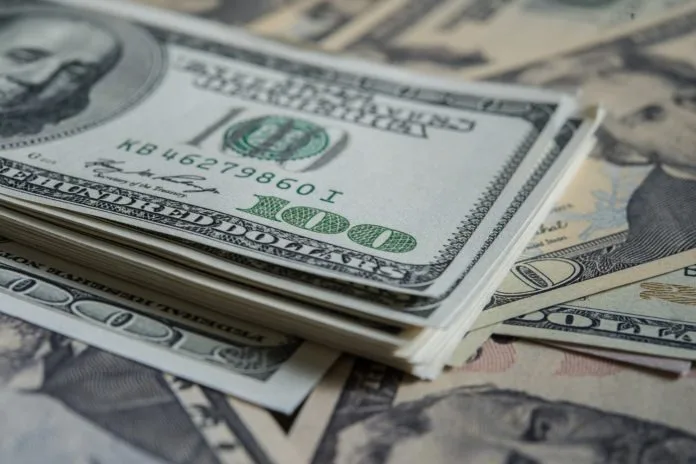 Economista calcula que durante el control de cambio se fugaron 161 mil millones de dólares de Venezuela
