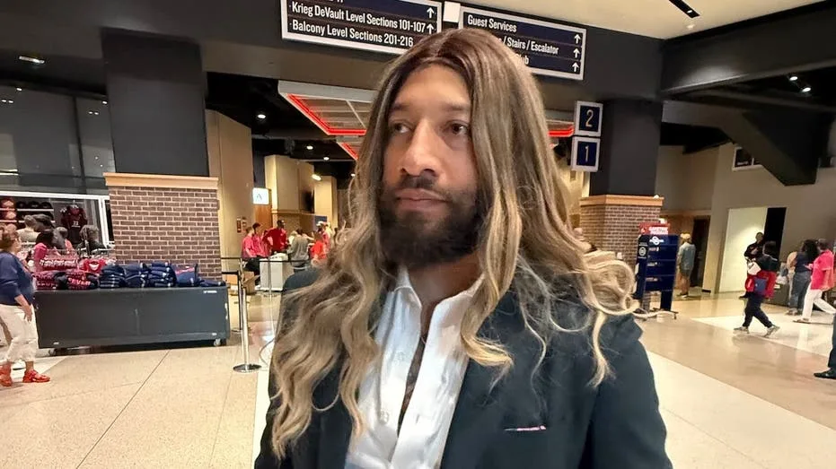 Royce White shows up to Indiana Fever game in blonde wig amid WNBA Draft pursuit