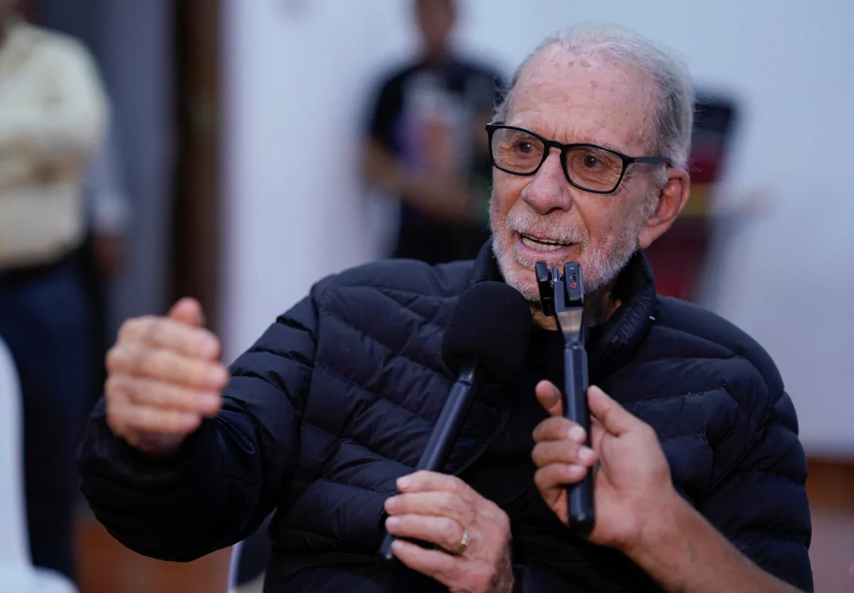 Ricardo Belmont sale en defensa de Keiko Fujimori: “Al mes no se le puede poner la guillotina”