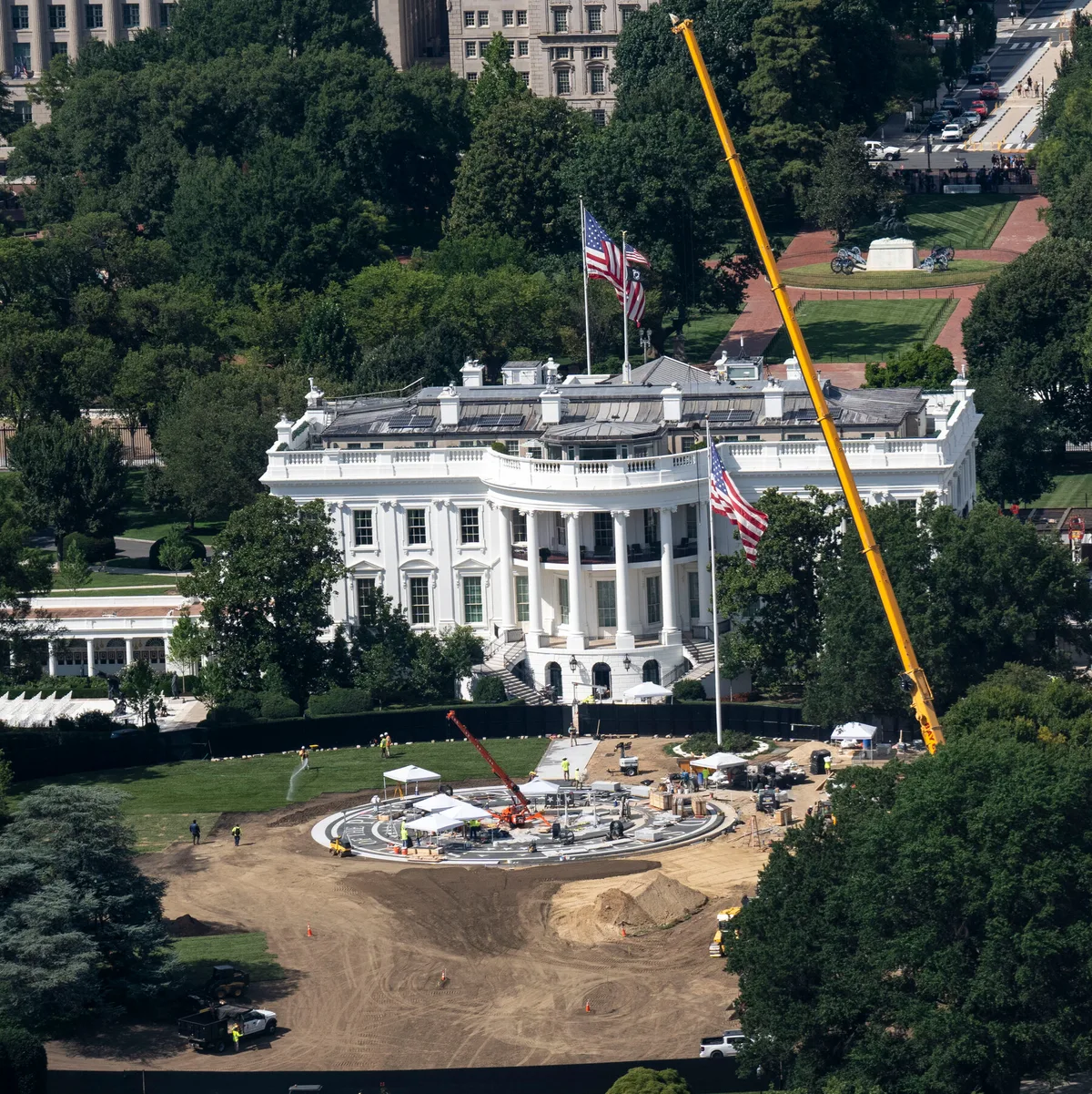 Supreme Court Allows White House Ballroom Construction to Continue