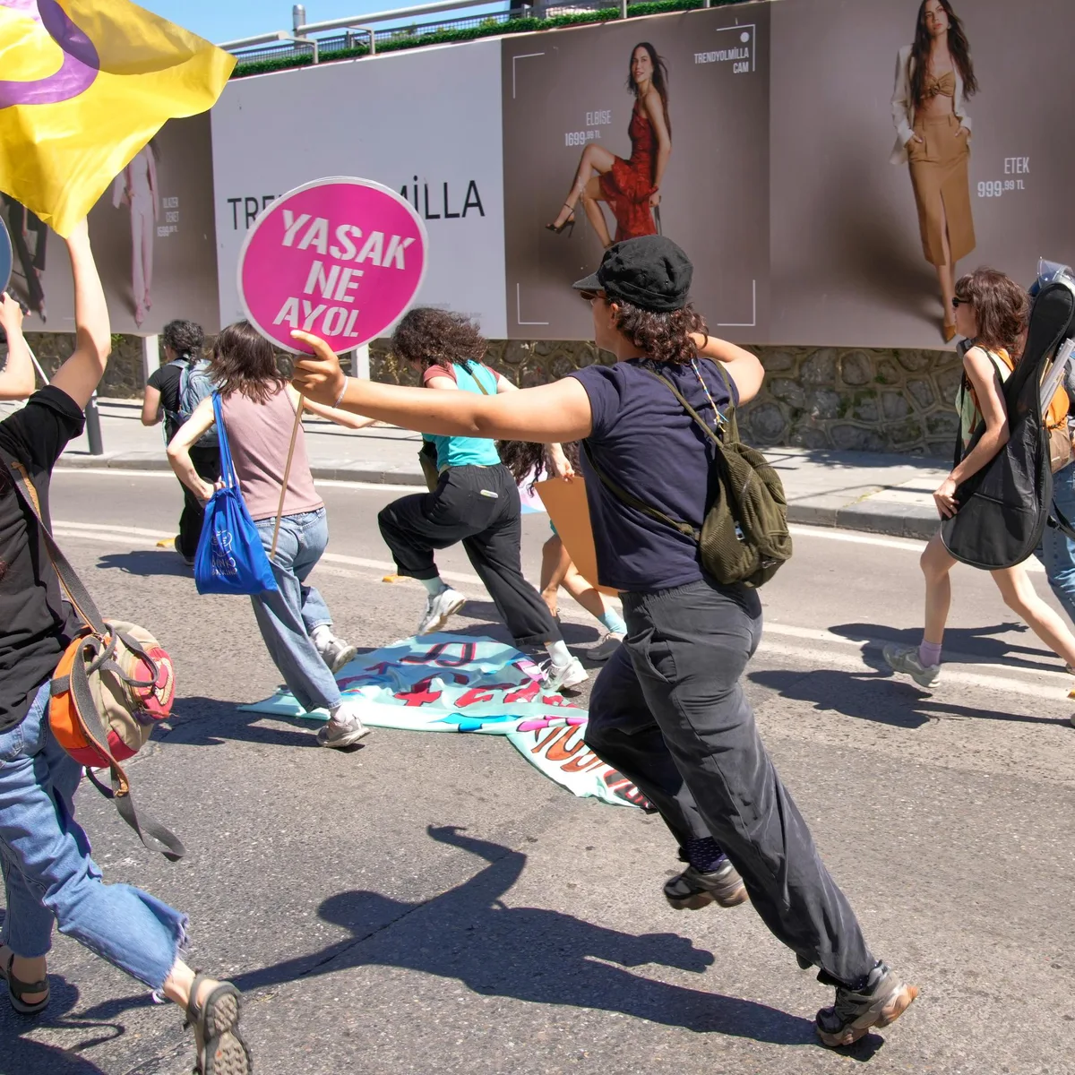 Festnahmen - Europäische Union äußert Besorgnis nach Razzien gegen LGBTQ-Vereine in der Türkei