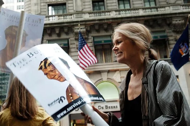 Mort de Gloria Steinem, icône féministe “qui a changé la vie de générations de femmes”