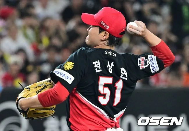 [사진]'5시즌 연속 10홈런' 전상현