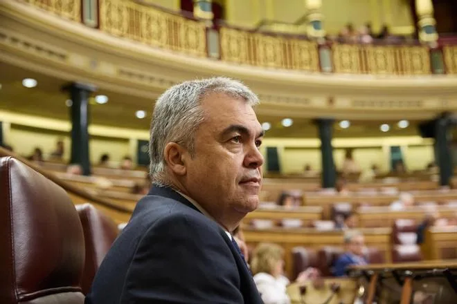 La fiscalía considera que "el PSOE habría puesto a disposición de la organización criminal" de Leire Díez "su infraestructura logística y financiera"