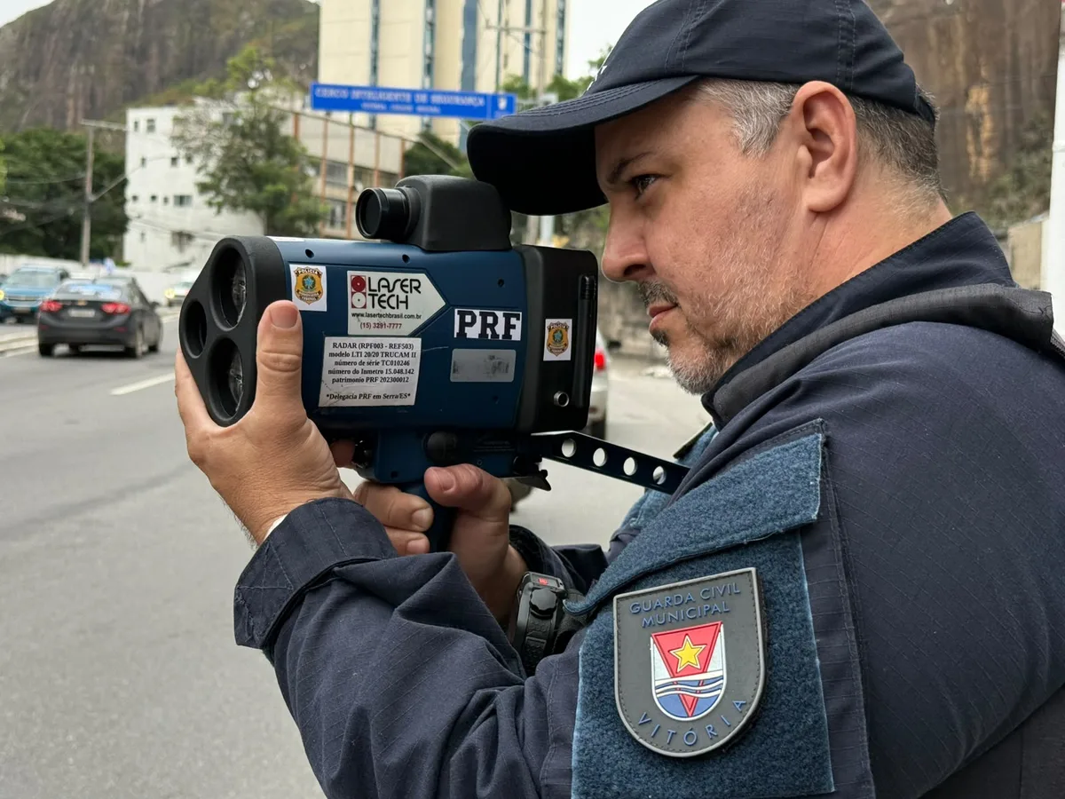 Vitória começa a usar radar móvel para fiscalizar bikes elétricas