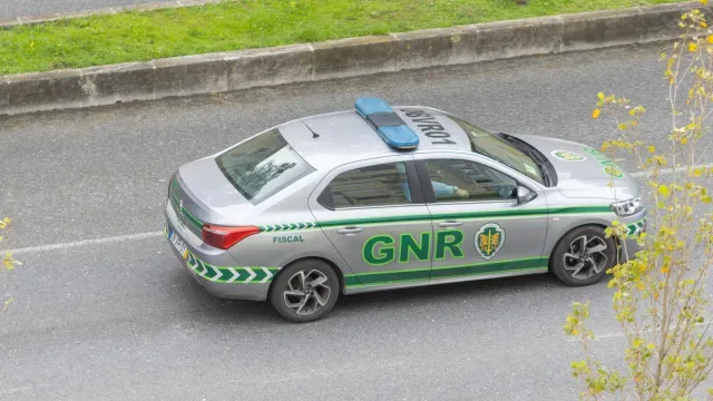Margem Sul: Carro usado em assaltos a ourivesarias localizado pela GNR