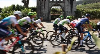 Volta a Portugal. Ruas empedradas do Porto acolhem encerramento que deve consagrar Guérin