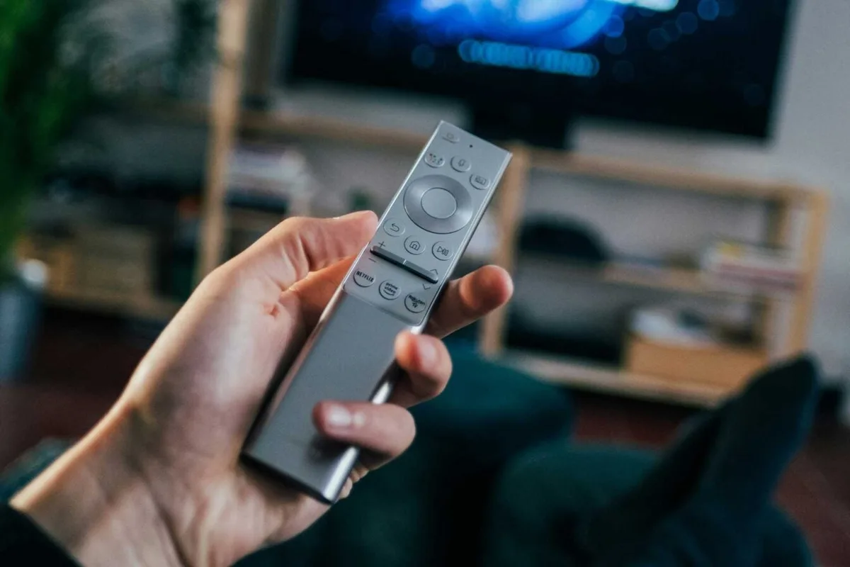 Ils revendaient des boîtiers IPTV en France : la justice les condamne à une lourde sanction