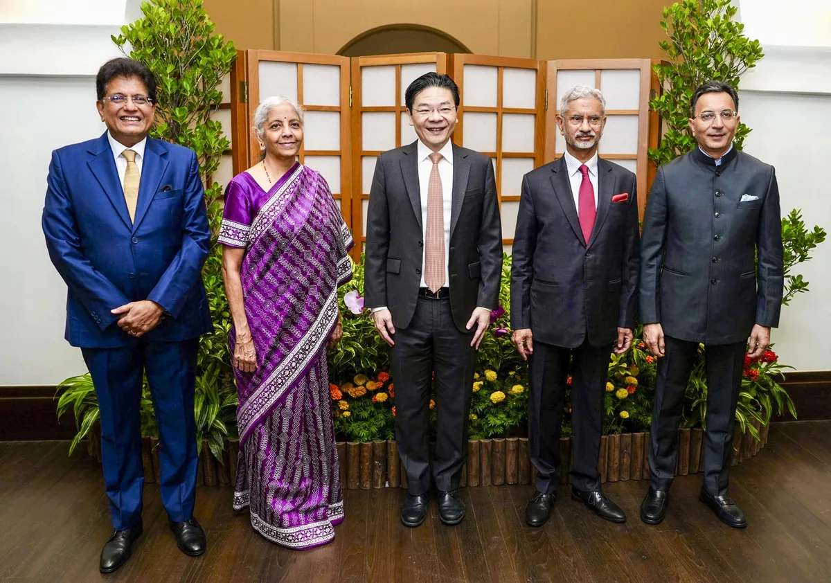 Singapore PM meets Indian ministers, discusses ways to boost bilateral ties