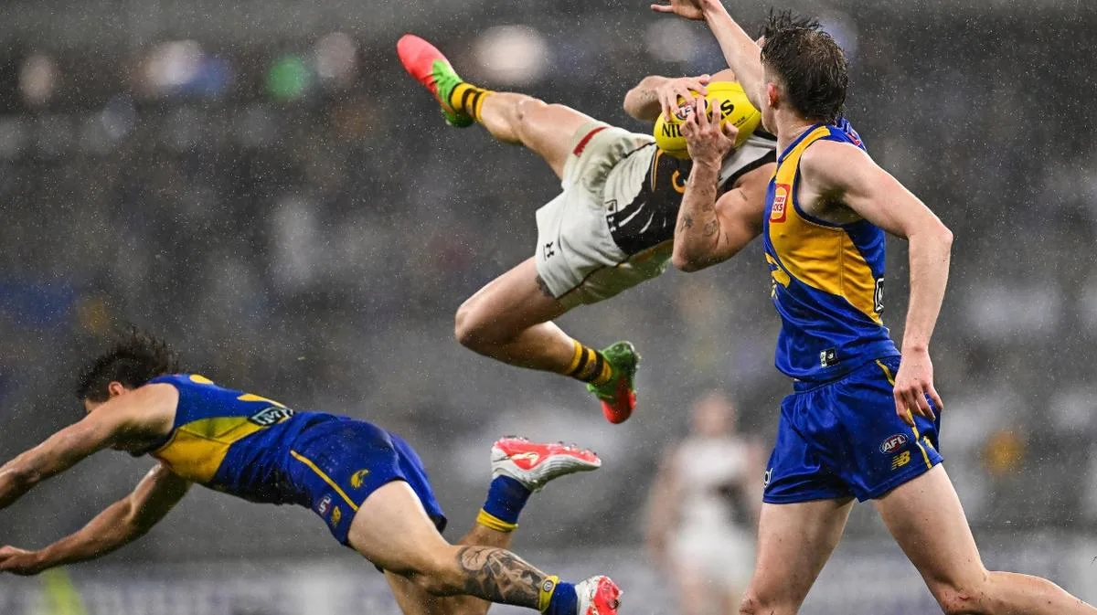 Brisbane hang on to third spot after Hawthorn’s win over West Coast as Nick Watson takes massive screamer