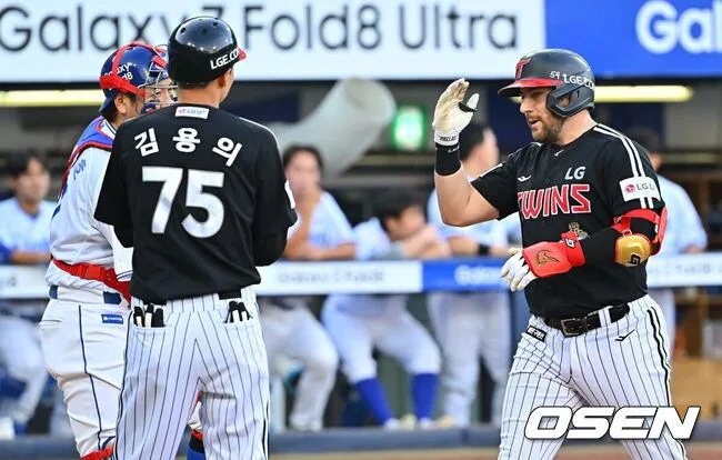 '김도영 따라잡는다'...LG 복덩이 외인, 37호 홈런 터졌다. 3개 차이