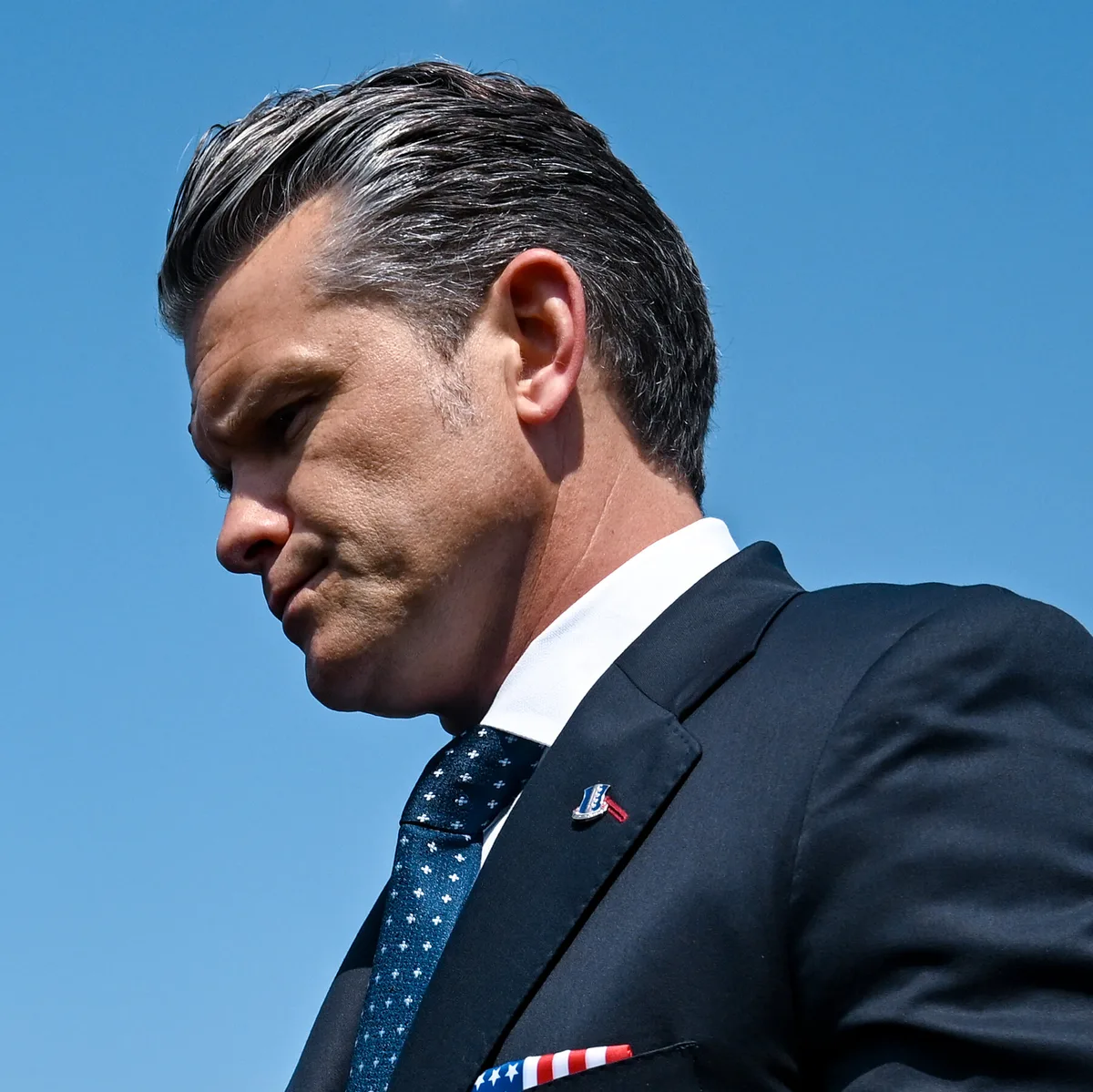 Hegseth’s Army Purge, and Polling Chaos in the Midterms