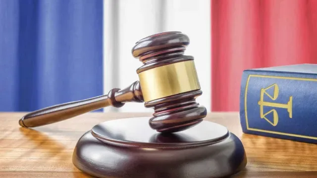 Negacionista francês condenado por rejeitar existência de câmaras de gás