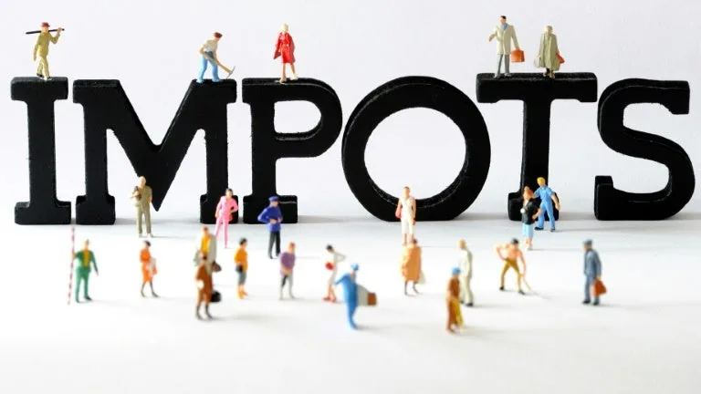 Ils veulent moins d'impôts, de bureaucratie, de fonctionnaires mais la réforme des retraites c'est secondaire: ce qu'attendent les patrons français pour 2027