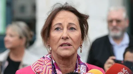 "Vous ne mettez pas un stagiaire à la tête d'une entreprise", estime Ségolène Royal à propos de la candidature de Raphaël Glucksmann à la présidentielle