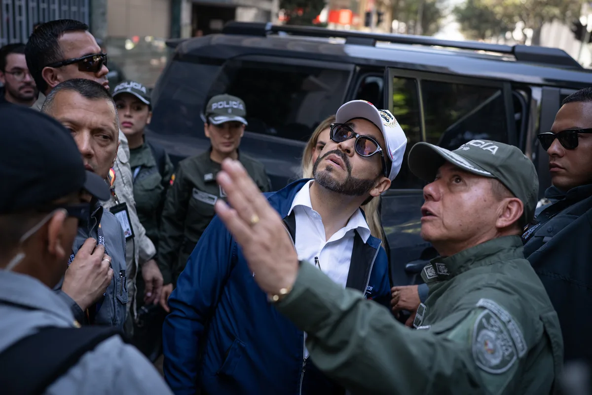 De la Espriella frente al terremoto: acción, personalismo y revuelo en su política exterior
