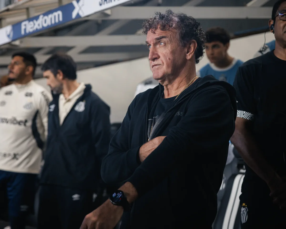 Cuca vê “série de fatores” para ausência de Neymar no Santos e explica Gabigol no banco