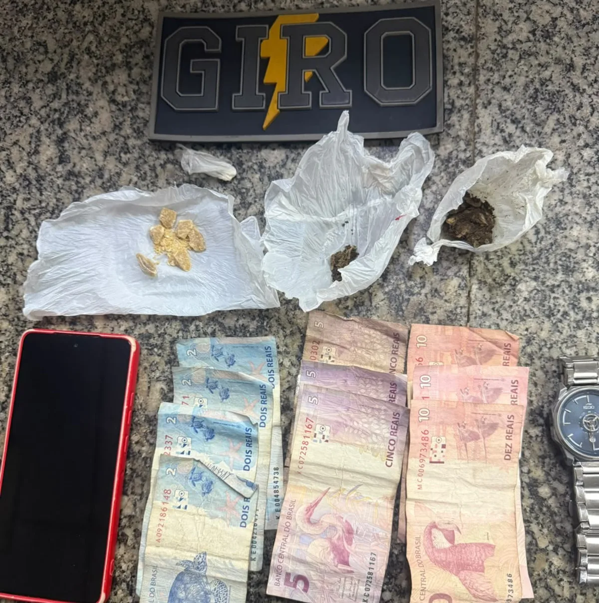Homem é preso por tráfico após ser flagrado com drogas escondidas no boné em Boa Vista