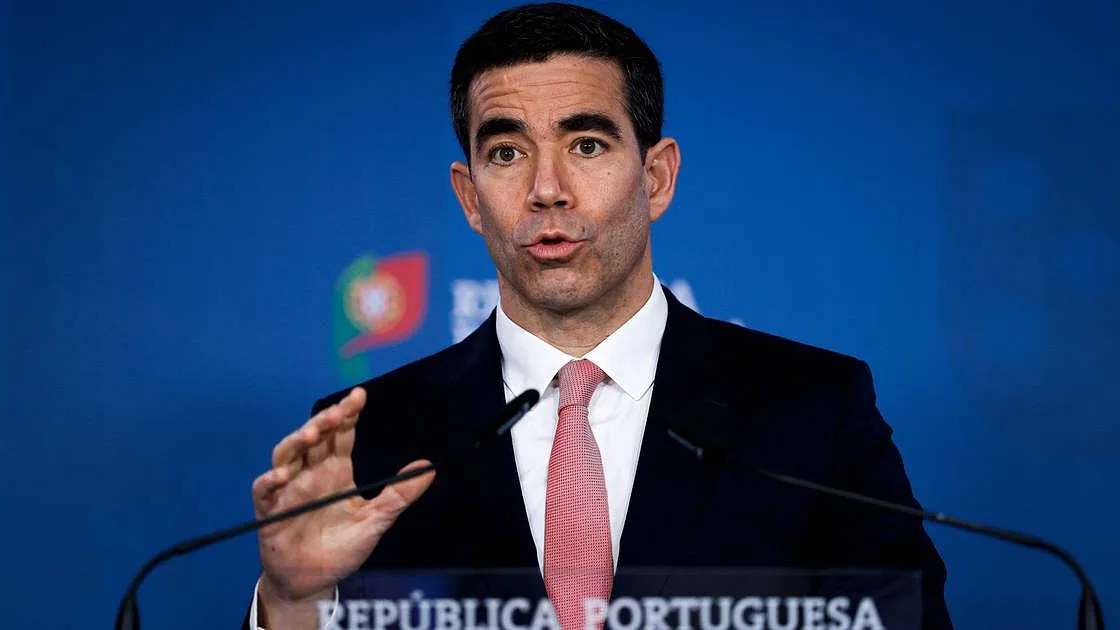 “Nem papões nem invenções no sistema de pensões”: Leitão Amaro responde a críticas do PS e Chega sobre Segurança Social