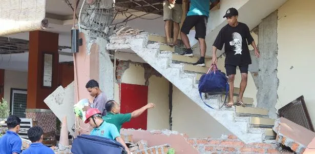 Novo terremoto de magnitude 5,7 atinge Indonésia após tremor deixar mortos