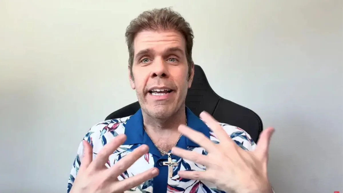 Perez Hilton sufrió múltiples fracturas óseas la noche de su colapso, aseguró un familiar