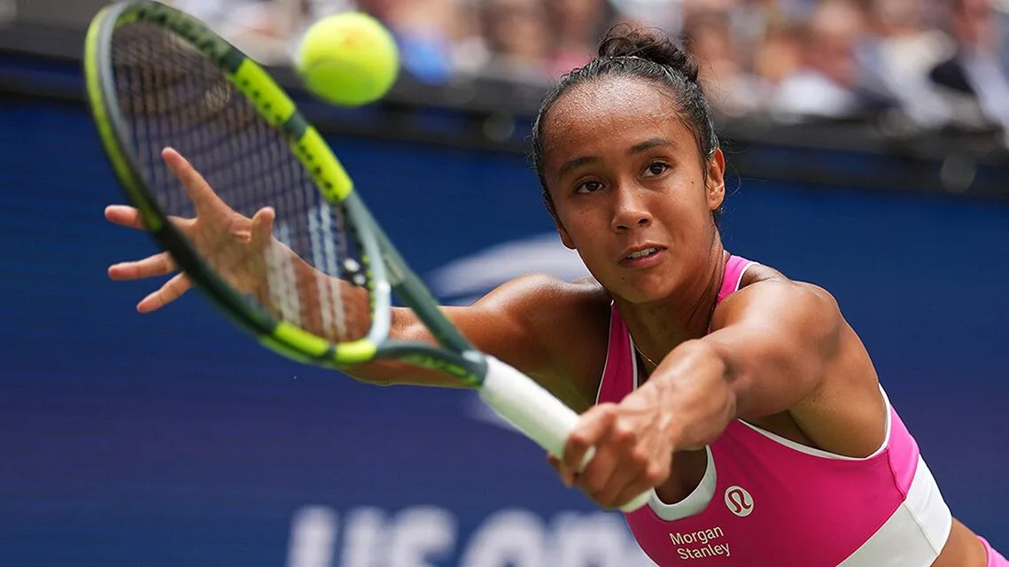 Leylah Fernandez holds off Japanese qualifier in Singapore, advancing to Round 2