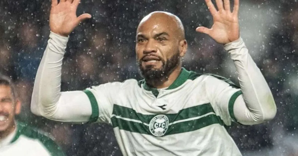 Athletico abre 3 a 1, mas Coritiba busca empate no clássico pelo Brasileirão