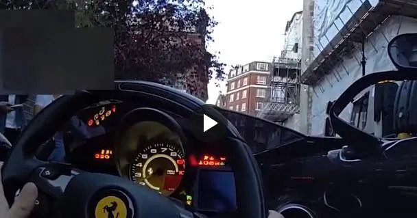 Londres. Record de voitures saisies à Mayfair : le policier conduit une Ferrari à 4 millions d'euros à la fourrière