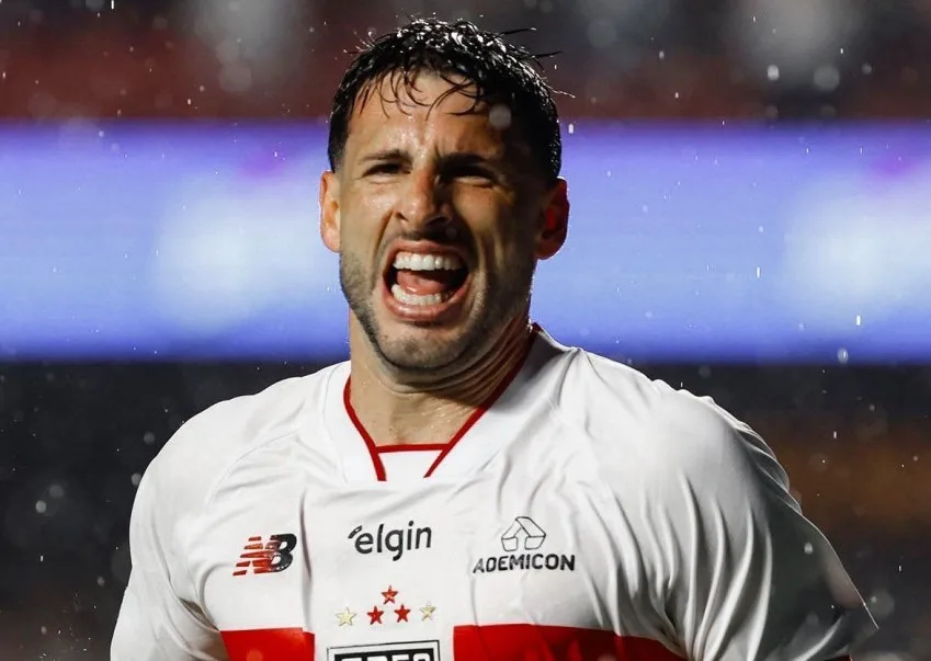 Calleri marca duas vezes em triunfo do São Paulo pelo Brasileirão