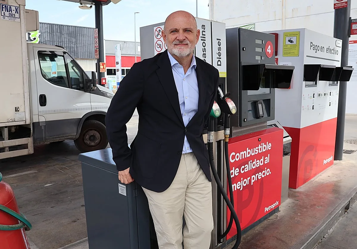 Manuel Santiago (Petroprix): «El Gobierno no está bonificando el combustible, devuelve parte de la recaudación»