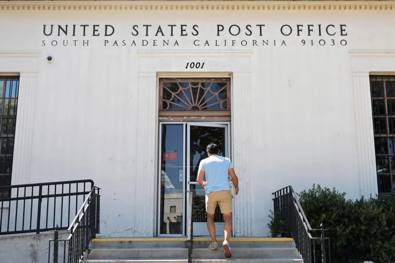 FBI, US Postal Service investigate suspicious mailings to election officials, lawmakers