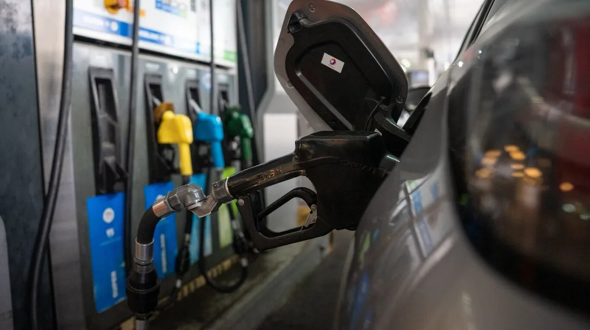 La venta de combustibles cayó por sexto mes consecutivo y acumula una baja del 9% en lo que va del año