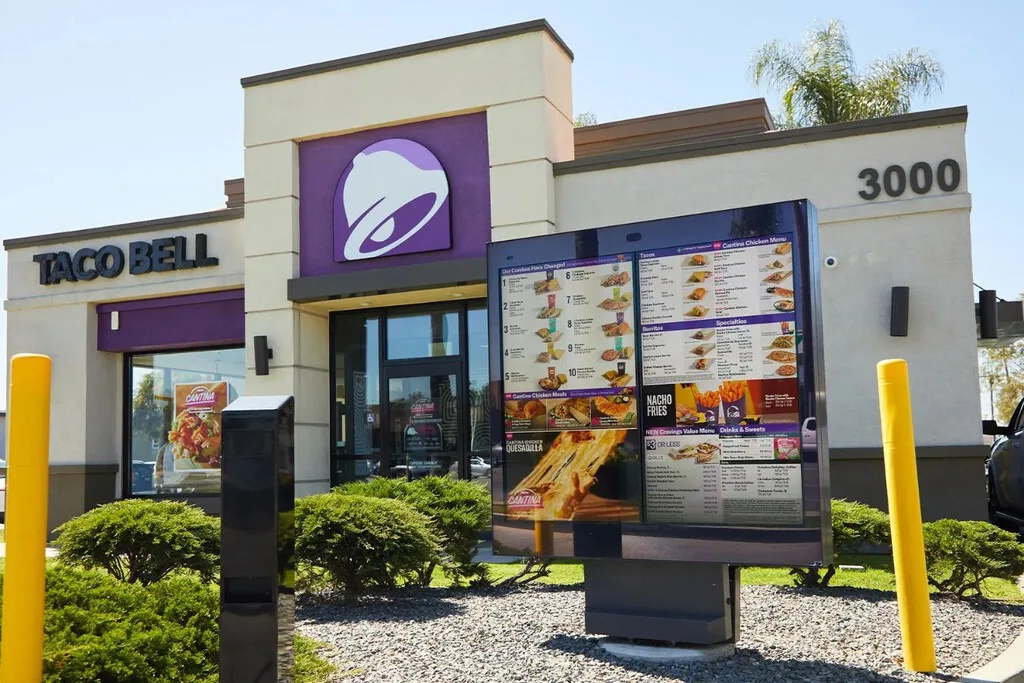 Un pedido de 18,000 botellas de agua obligó a Taco Bell a replantearse su sistema de autoservicio impulsado por IA